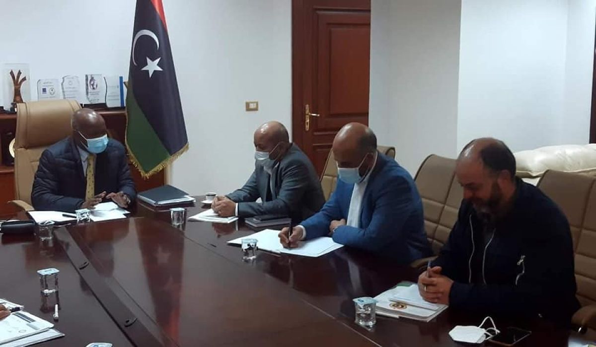 وزارة العمل تبحث الصعوبات التي تواجه اعتماد الملاك الوظفي لقطاع الصحة