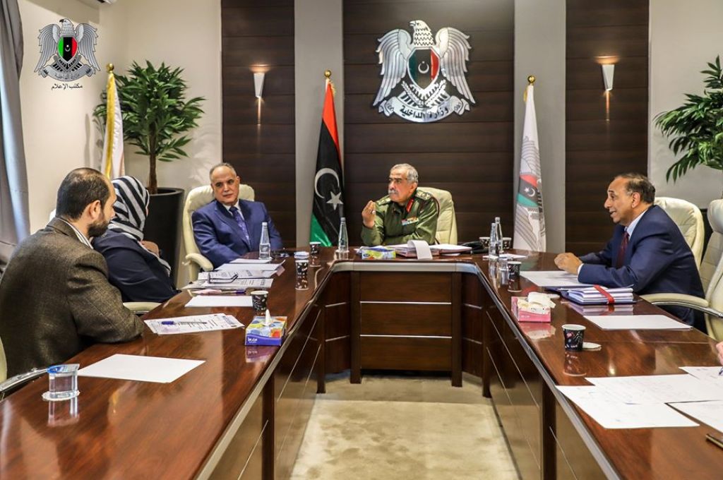 إقفال عدد من المحال التجارية ببلدية عين زارة بالشمع الأحمر