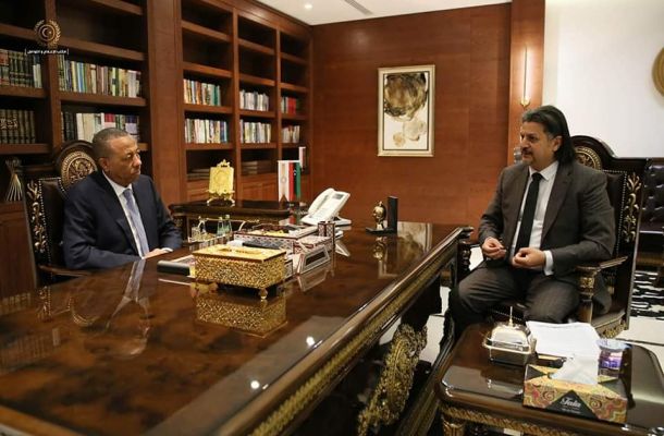 الدولار يسجل انخفاضا ملحوظاً بالسوق الموازي