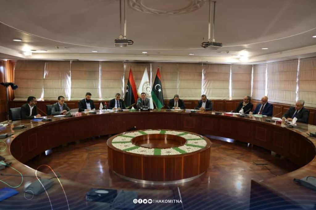 صنع الله " يتابع إسهامات المؤسسة في صيانة المباني التاريخية مع عميد بلدية طرابلس المركز