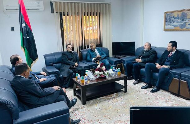النائب العام يأمر بحبس مدير مصرف الجمهورية فرع الحرشة