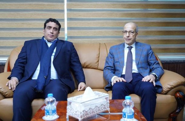 وكيل النيابة بمكتب المحامي العام طرابلس يأمر بحبس نقيب عام نقابة خريجى معاهد الصيدلة على ذمة التحقيق