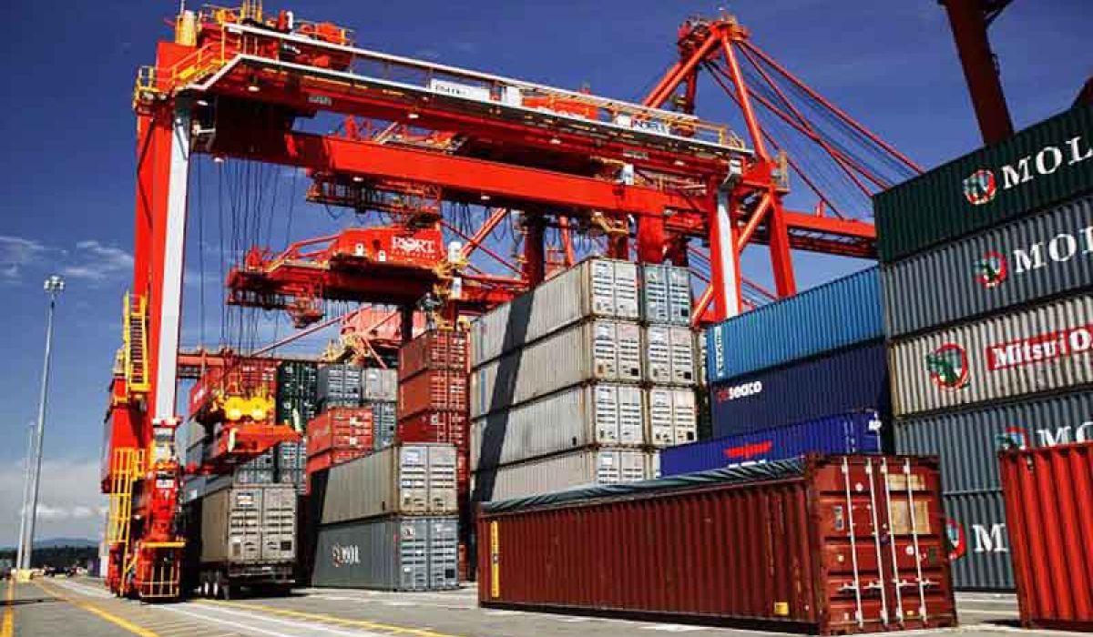 اتفاق مبدئي على افتتاح خط بحري تجاري بين الإسكندرية وبنغازي والبريقة