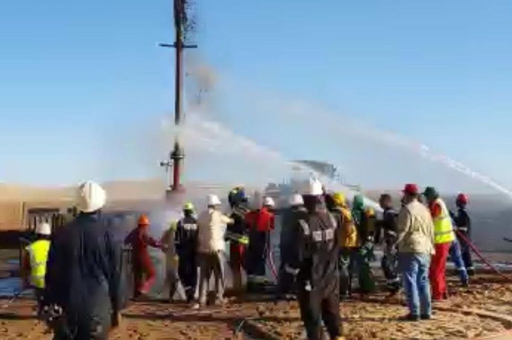 شركة سرت تؤكد السيطرة على تسرب نفطي بحقل زلطن