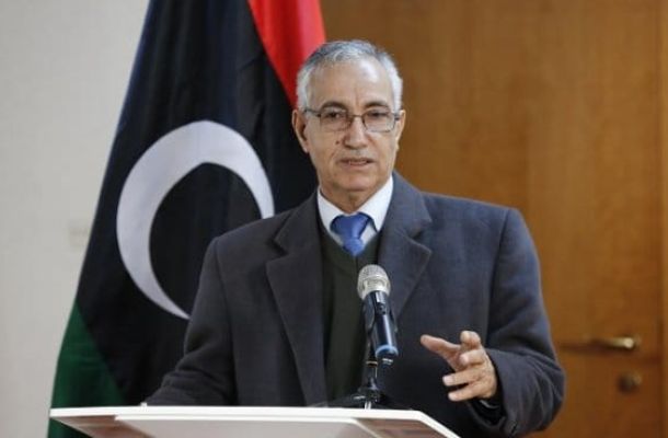 الدولار يسجل انخفاضا ملحوظاً بالسوق الموازي