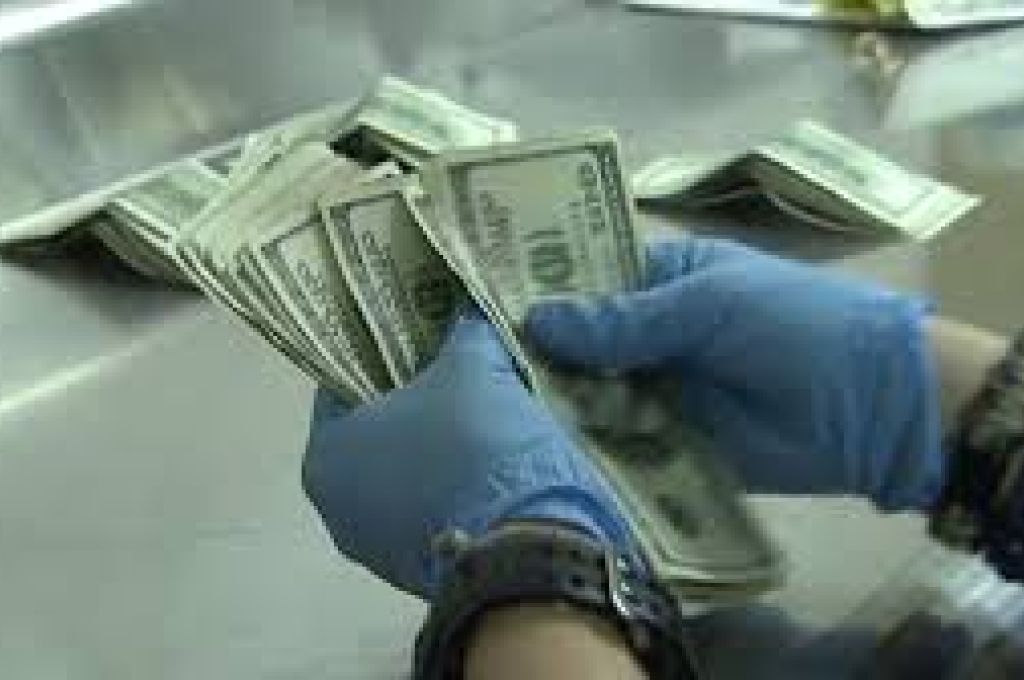 الرئاسي يصدر القرار "48 " بتحديد القوانين في استيراد السيارات للأغراض الشخصية