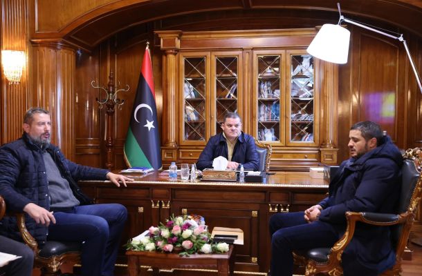 خاص.. فريق السيولة يؤكد تسليم قسم إصدار غريان شحنة سيولة للتجاري الوطني بقيمة 12 مليون