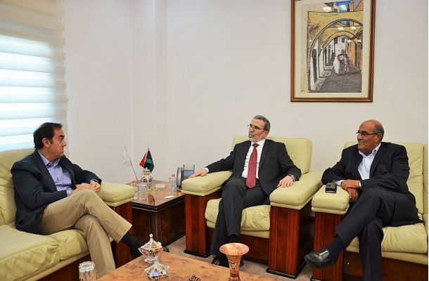 كتيبة سُبل السلام تقفل السد الترابي الشمالي لمدينة الكفرة