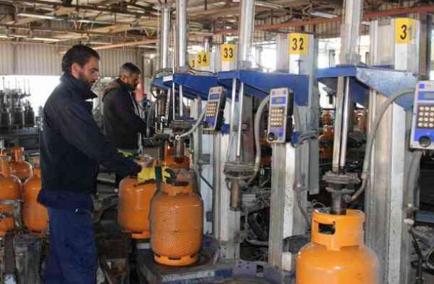 إدارة مصرف السراى للتجارة والإستثمار تقيم ورشة عمل حول" بطاقة تاجر