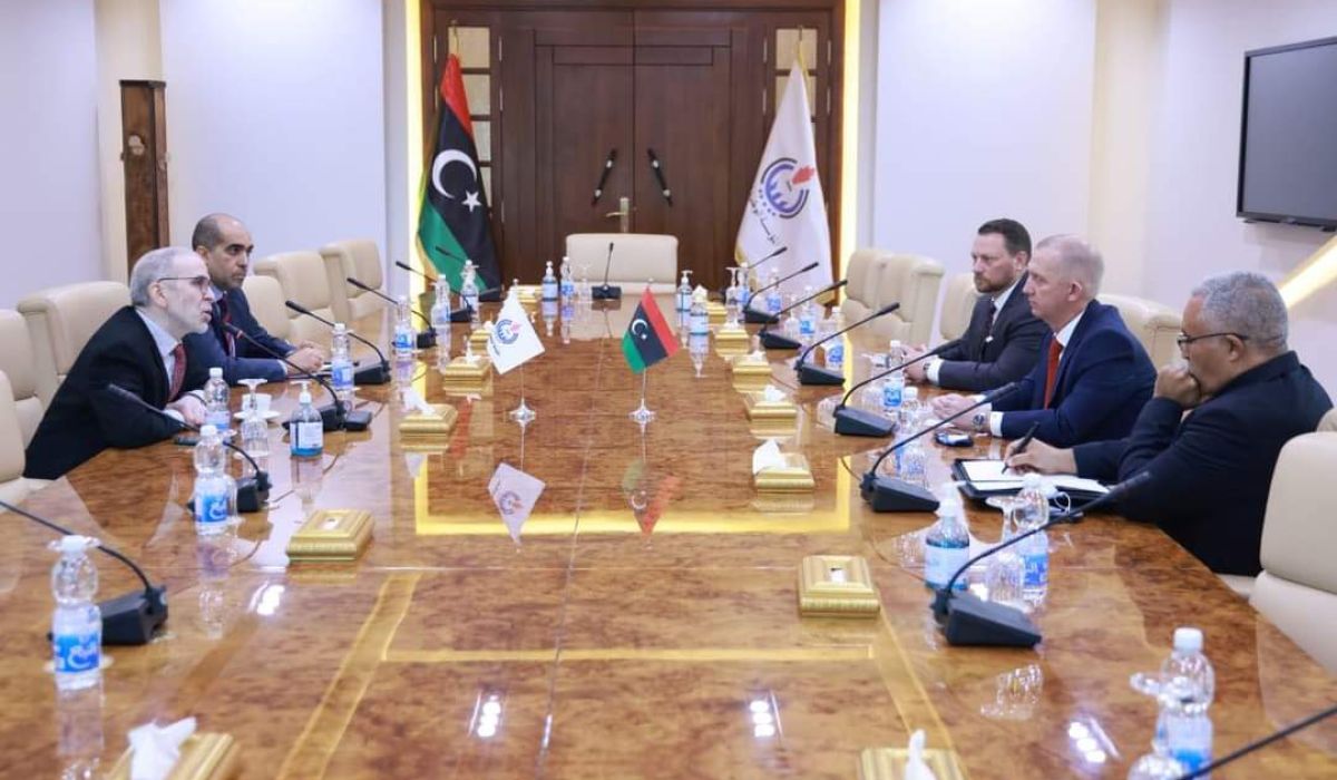 خلال اجتماعه مع شركة “هاليبورتون” الأمريكية.. صنع الله يشير إلى أن المؤسسة تمرّ بوقت عصيب ناتج عن الشحّ الحاد في الميزانيات