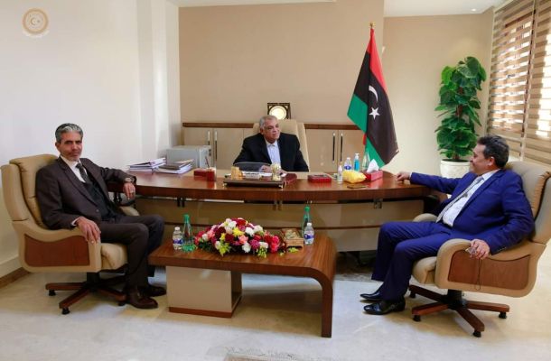 "الدبيبة" يوجه بالفتح الفوري للحقول المغلقة