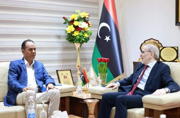 تعبئة نموذج إقرار الذمة المالية من قبل مهندس بشركة الخليج العربي للنفط لغرض الانتخابات الرئاسية