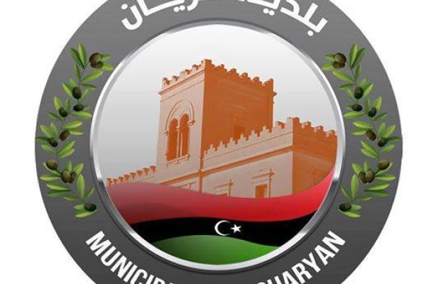 معتوق يناقش حزمة من المشاريع مع عميد بلدية زوارة