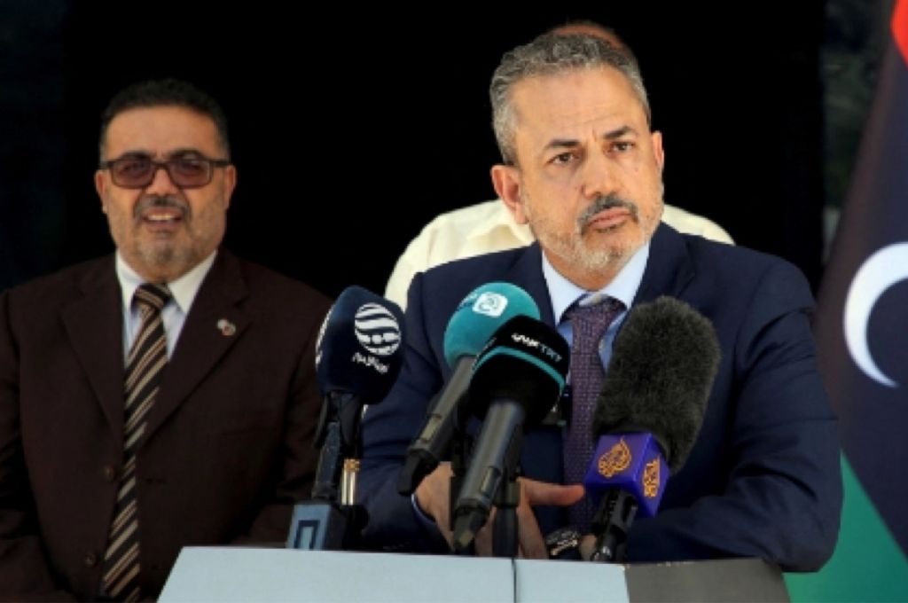 "علي محمود" يؤكد تلقيه تهديدات ورسائل ابتزاز من الأمير البلجيكي لوران