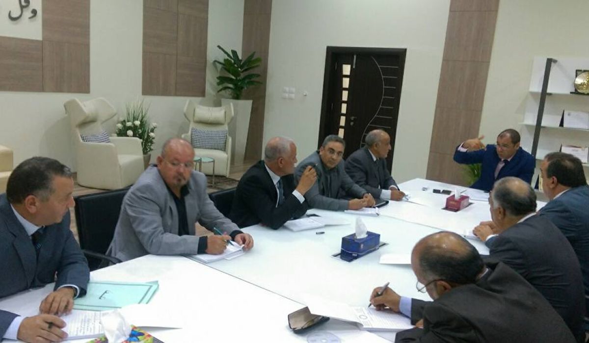 وزير التعليم يناقش مع عدد من رؤساء الجامعات المختنقات التي تواجه سير الدراسة الجامعية