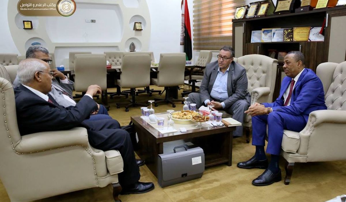 الثني يبحث مع الحبري استمرار تسييل الأموال لحكومته