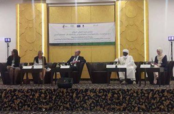 رئيس جهاز الشرطة القضائية يجتمع مع خبيرة العدالة الجنائية و ملف إعادة تفعيل سجن الجّديدة على طاولة الإجتماع