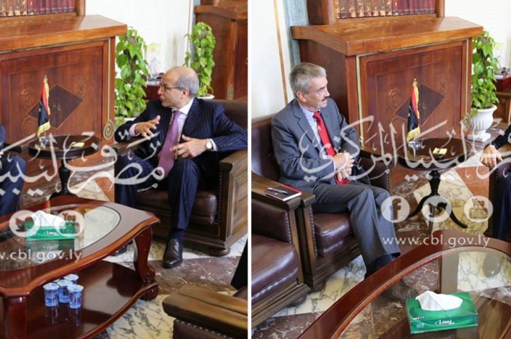 السراج يقدم مساعدات عاجلة لأهالي تاورغاء ويؤكد بداية عودتهم لمدينتهم قبل نهاية العام