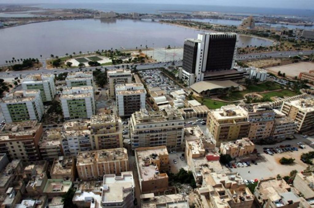 السراج في زيارة عابرة لمالطا يناقش مشاكل الهجرة والأمن مع موسكات