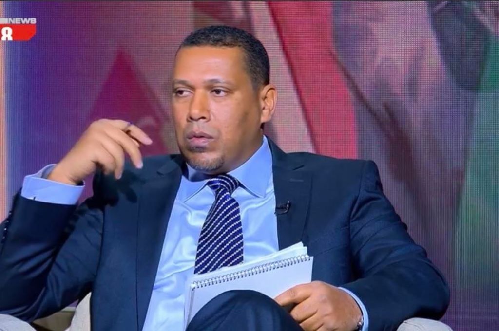 خبير اقتصادي: المركزي يشعر بحالة تضخم شخصية و يأخذ على عاتقه أشياء لا علاقة له بها