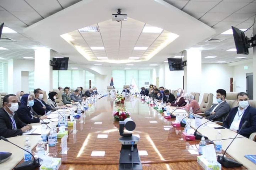 الخليج العربي تبحث تنفيذ برامج الميزانية الاستثنائية بالشركة