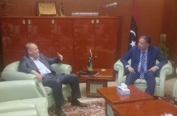 جمارك طرابلس ترصد مخالفات بميناء الخمس البحري