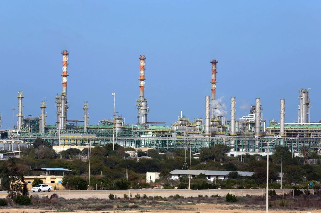 الوطنية للنفط: الإنتاج اليومي من النفط الخام خلال 24 ساعة مليون و212 ألف برميل