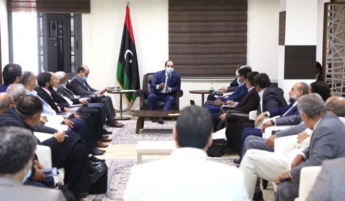 "معيتيق" يبحث مع عمداء البلديات آخر تطورات جائحة كورونا