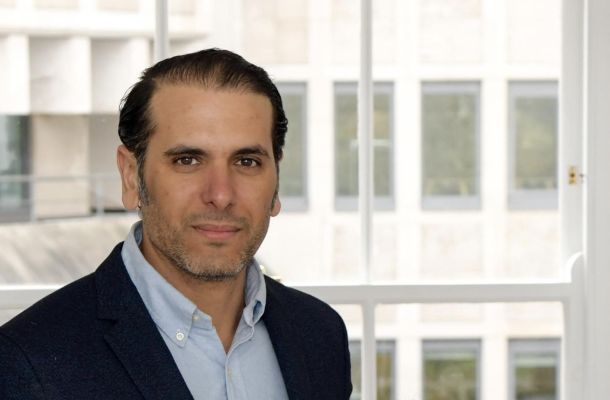 خاص.. "الدريجة": المركزي يخشى استنزاف الاحتياطي.. وهذا توقعي للدينار الليبي