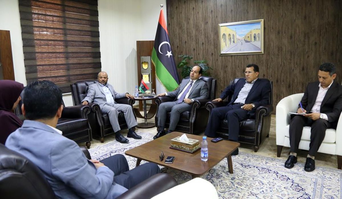 معيتيق يجتمع مع لجنة الاتصالات والمواصلات بمجلس النواب وإعادة هيكلة قطاع الاتصالات محور الاجتماع