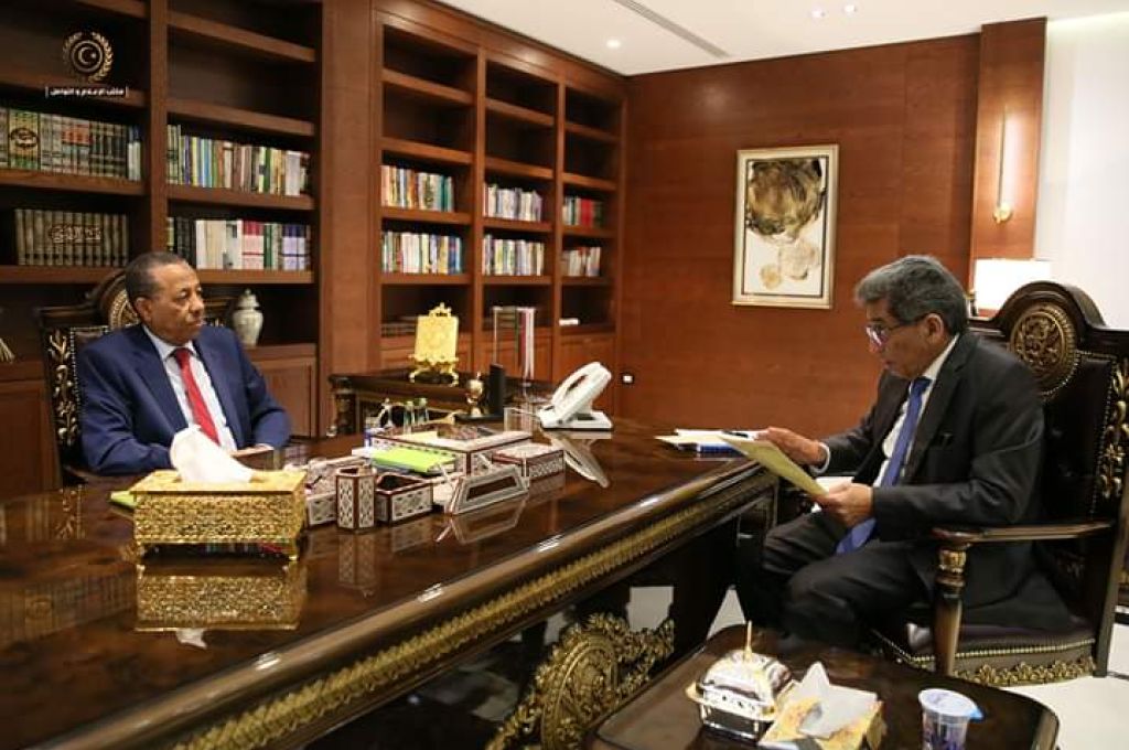 المخاطر المالية على ميزانية 2020م عجوزات مالية تتراكم ... واحتياطيات نقدية تتناقص