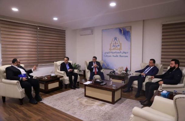 "الحويج " يلتقي مع سفير جمهورية باكستان لبحث آلية عودة الشركات الباكستانية