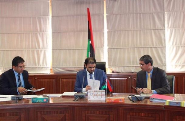 الفرقة الأمنية الأولى توقف مهاجرين غير نظاميين بزوارة