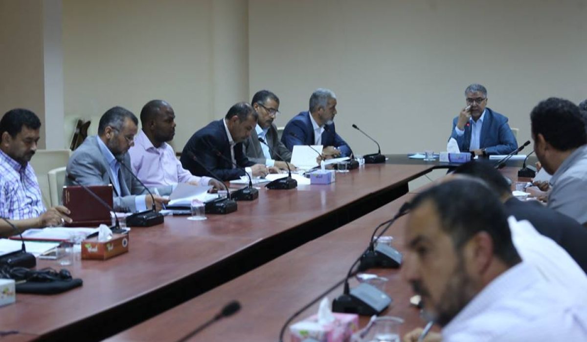 الشركة العامة للكهرباء تناقش سبل تطوير أداء الشبكة الكهربائية