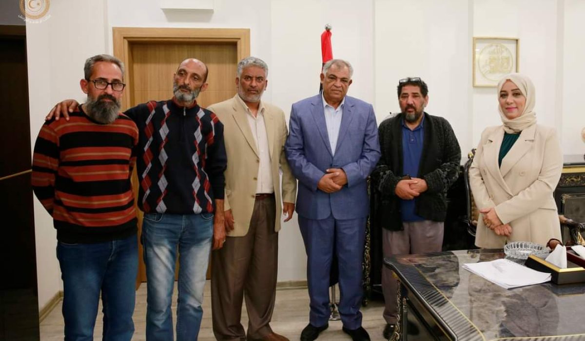 "القطراني" يناقش مع موظفي مكاتب الحراسات التابعة للمرافق التعليمية آلية حلحلة المشاكل التي تواجههم