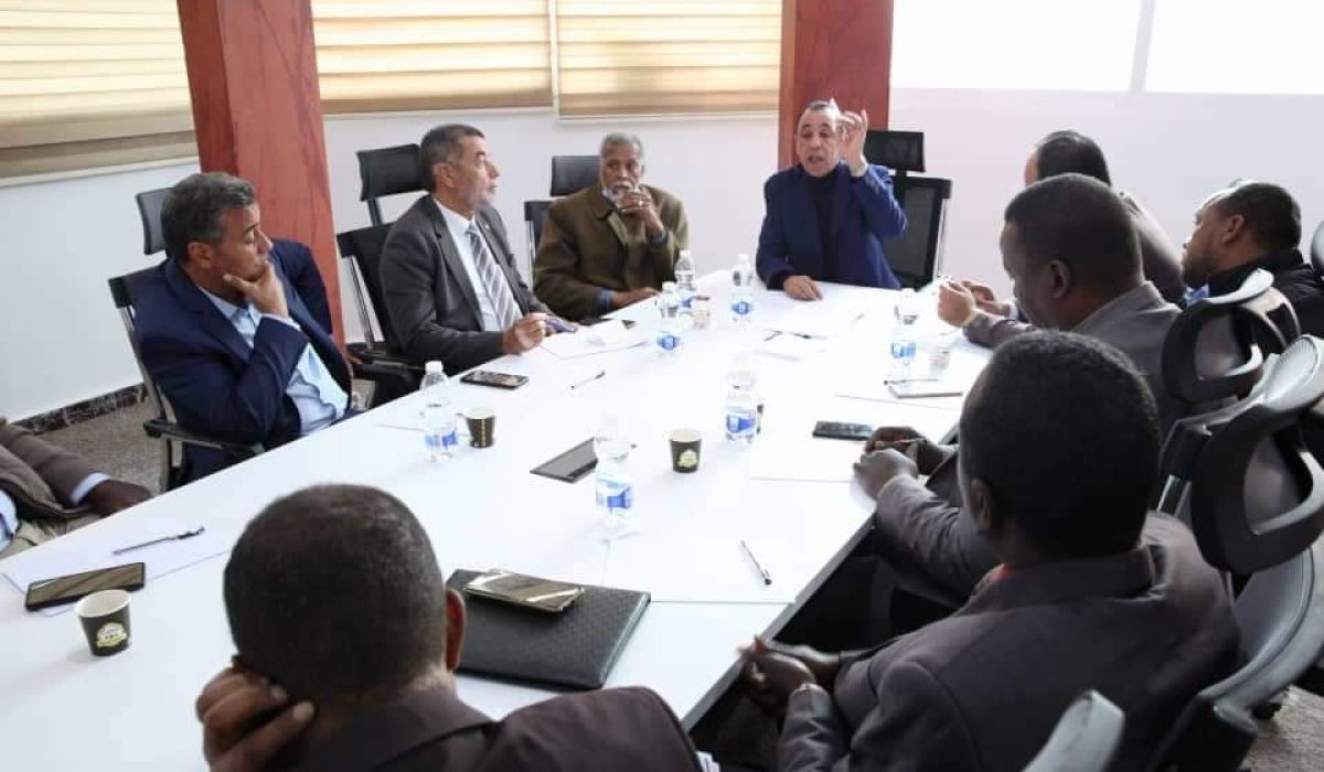 الحكم المحلي تبحث مع عدد من عمداء البلديات الصعوبات التي تواجهها أثناء تنفيد الأعمال الموكلة إليها