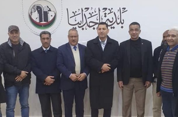 صحيفة بريطانية: على الوطنية للنفط أن تمارس عملها بعيد عن عدم الإستقرار السياسي