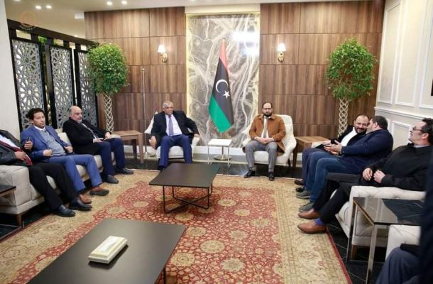 خاص.. فريق السيولة يؤكد تسليم قسم إصدار غريان شحنة سيولة للتجاري الوطني بقيمة 12 مليون