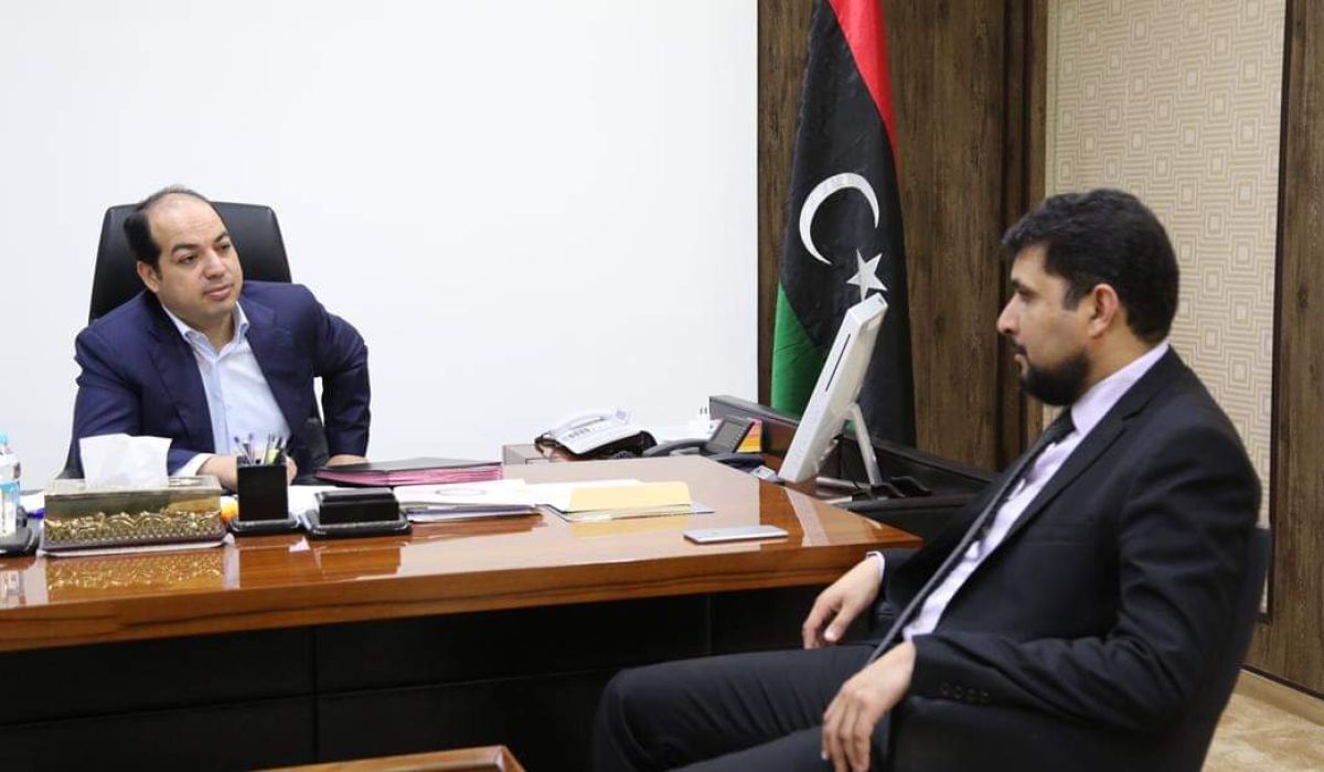 معيتيق يناقش مع وزير المالية إجراءات تنفيذ الترتيبات المالية وإحالة مخصصات الربع الأول