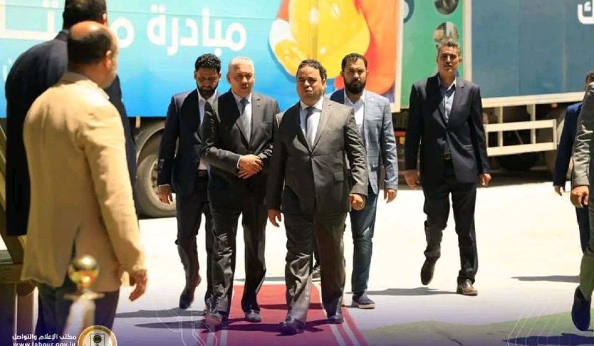 وزير العمل والتأهيل يؤكد على دور المتخرجين بالسوق العمل المحلي