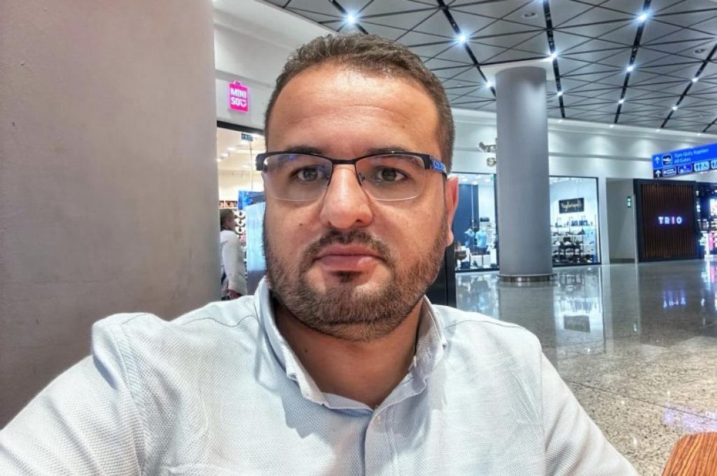 رداً على من يقول: "البقرة لما تطيح تكثر سكاكينها".. البوري يرد بالتفاصيل على علاقته المهنية والشخصية مع الصديق الكبير
