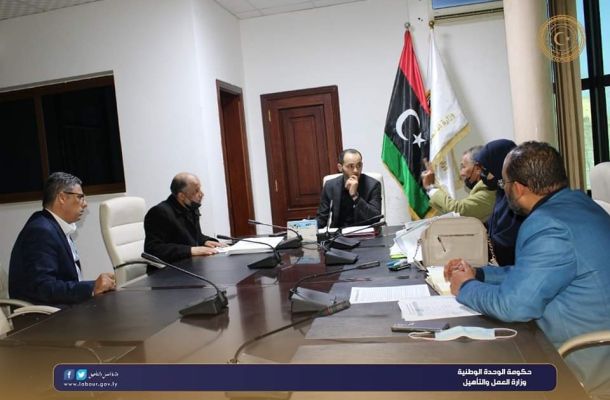 "الدبيبة" يبحث مع نظيره الفلسطيني عدة مذكرات تتعلق بالتعاون الاقتصادي والتجاري والتقني ومجالات أخرى