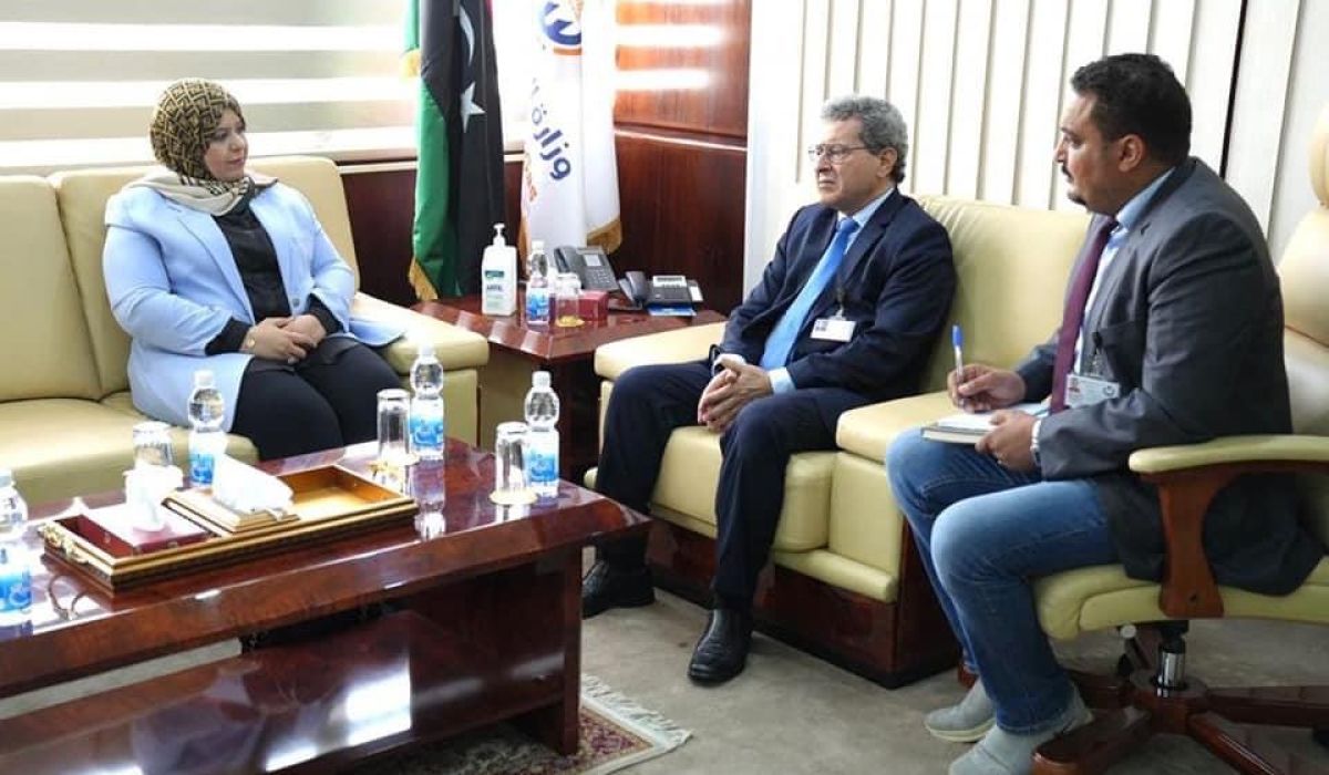 "الكيلاني" تبحث مع وزير النفط والغاز آفاق التعاون المشترك بين الجانبين في مجال ذوي الاحتياجات الخاصة