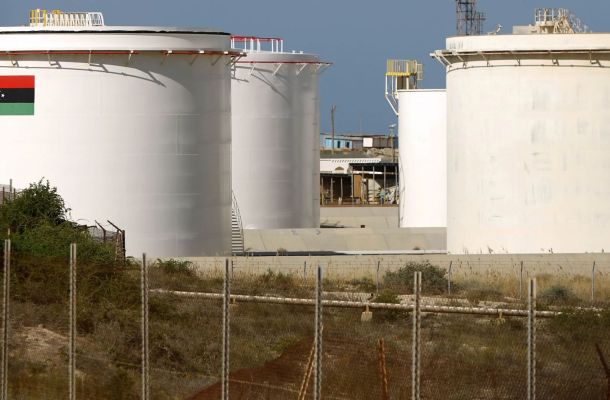 خاص.. وصول شحنة جديدة من العملة إلى خزائن مصرف ليبيا المركزي