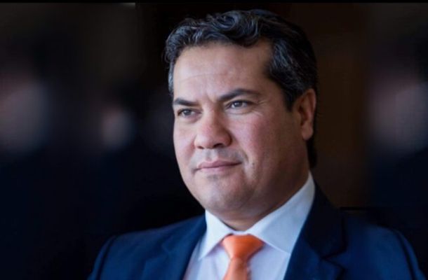 خاص.. مصادر تكشف لصدى إيقاف الديوان التحويلات المالية التي تقوم بها القابضة للإتصالات للإنماء وال(ppp)