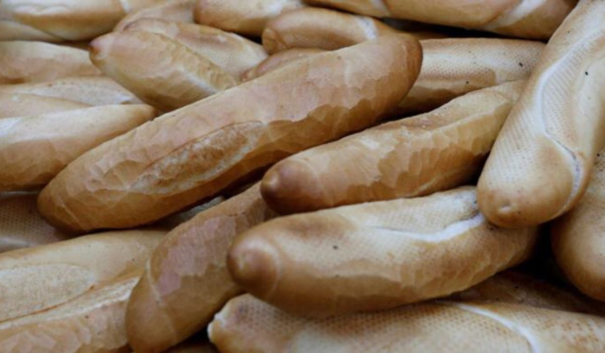 خلال لقاءه مع صدى.."نقيب الخبازين" طرابلس يعدد أسباب ارتفاع الدقيق..ويجيب عن عدم ضبط سعره