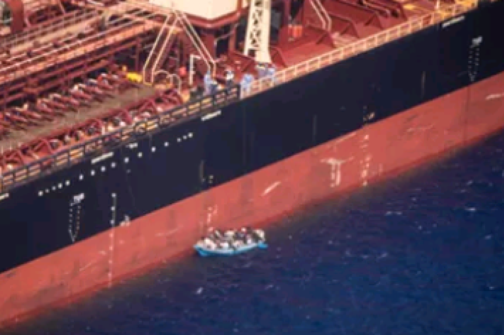 تباين أسعار النفط في الأسواق العالمية .. وخام برنت فوق حاجز 45 دولارا للبرميل