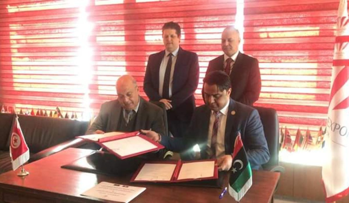 "العيساوي" ووزير التجارة التونسي يوقعان مذكرة التفاهم بين مركز تنمية الصادرات الليبي والتونسي