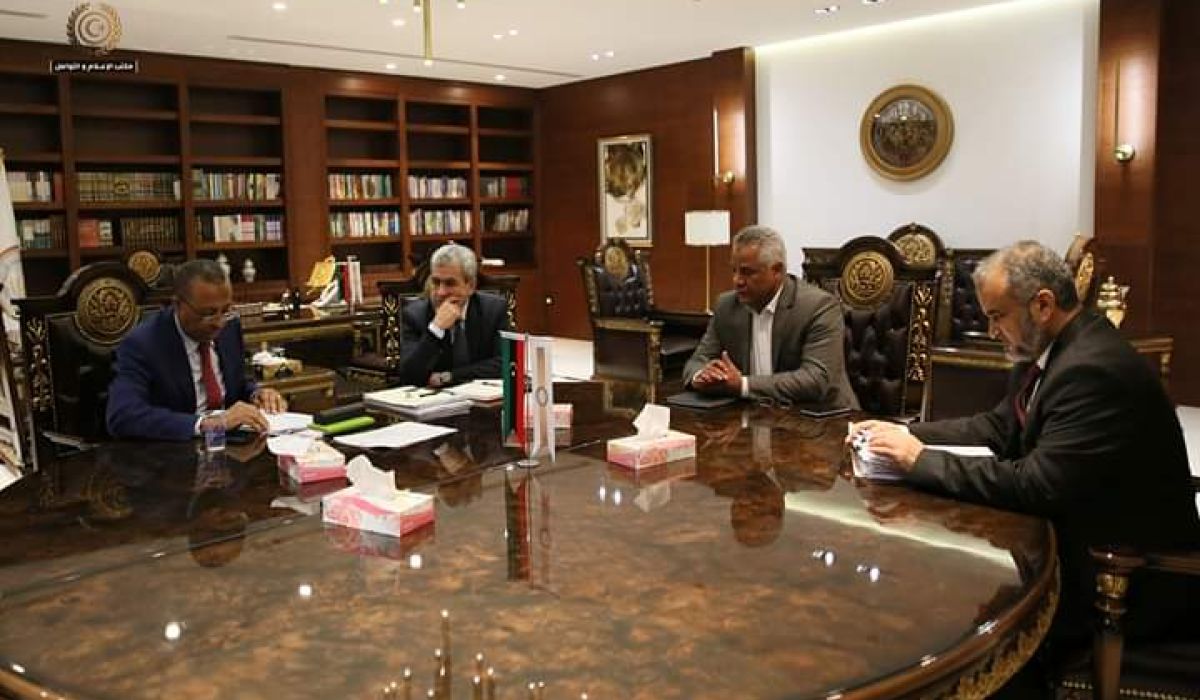 مجلس وزراء الحكومة المؤقتة يناقش إمكانية تشغيل مطار الأبرق الدولي