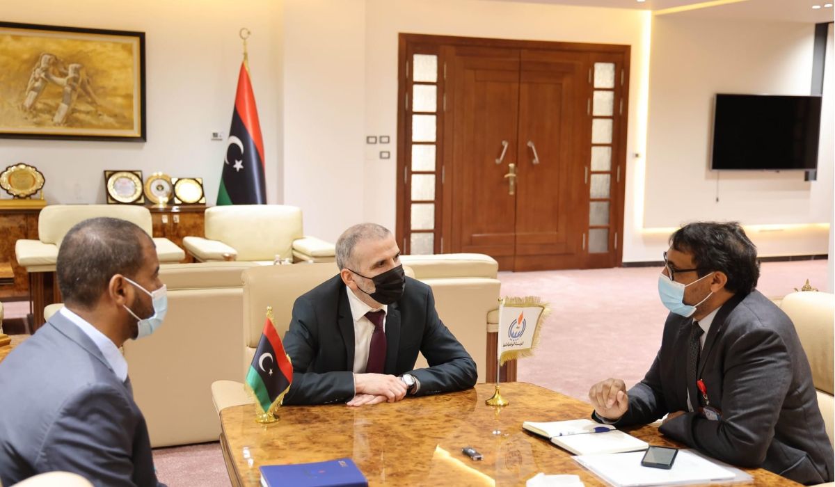 صنع الله يلتقي مدير إدارة التفتيش والقياس بالوطنية للنفط